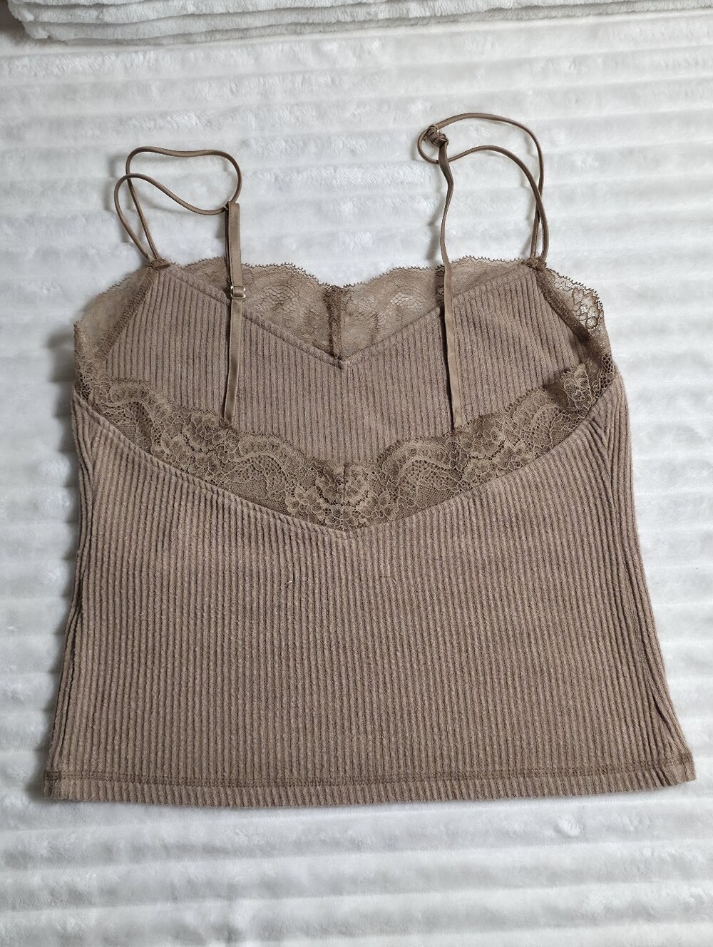 Set Abercrombie & Fitch Sleepwear Pajama Set, Medium, Tan, Sweatpants, Camisole - Picture 6 of 10
